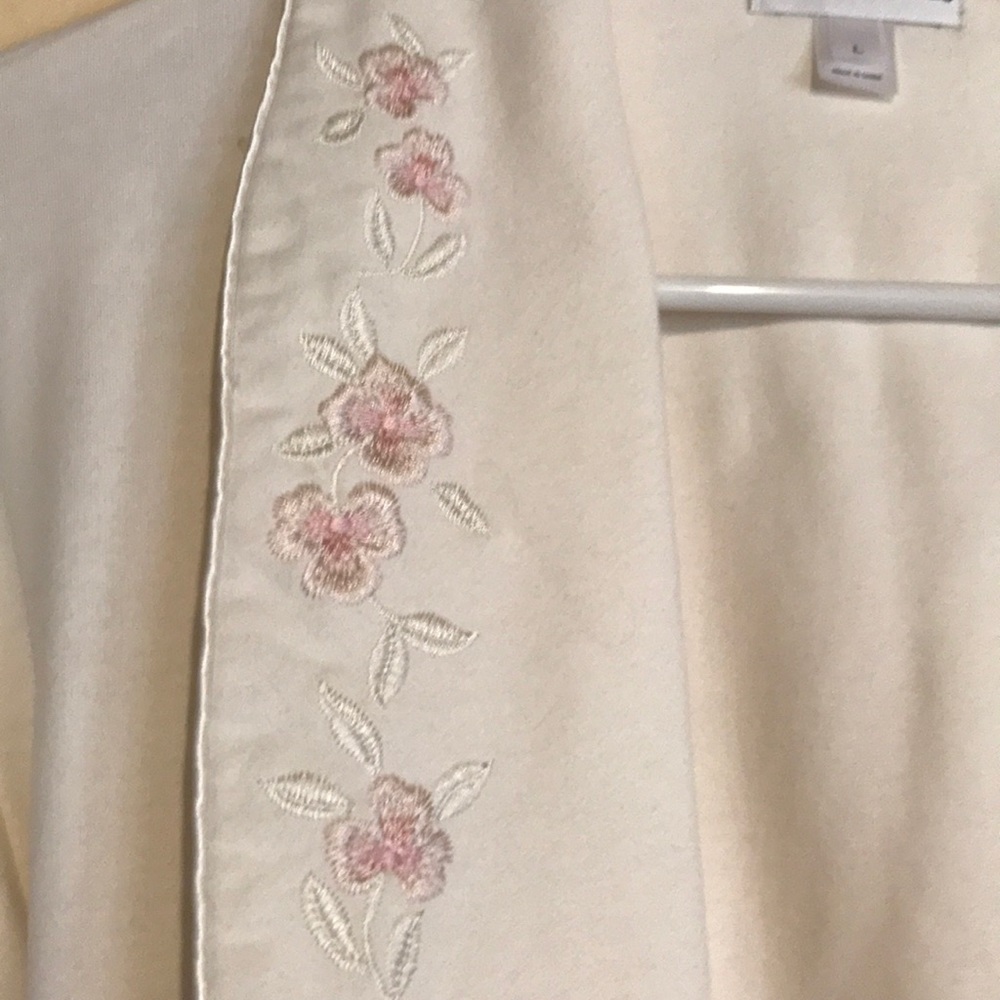 bath robe - Picture 2 of 5